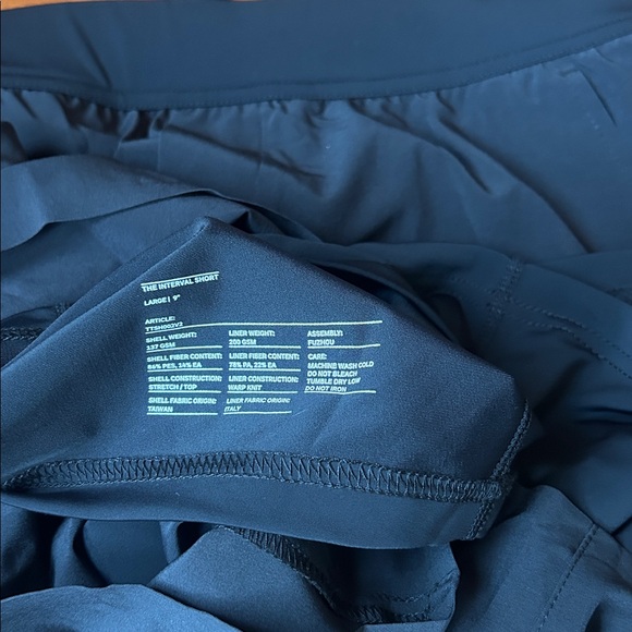 NWT Ten Thousand Black Interval Short (Liner) 9" Size Large - Picture 6 of 6